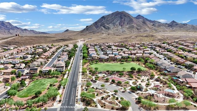 646 Monument Point Street, Henderson, NV 89002