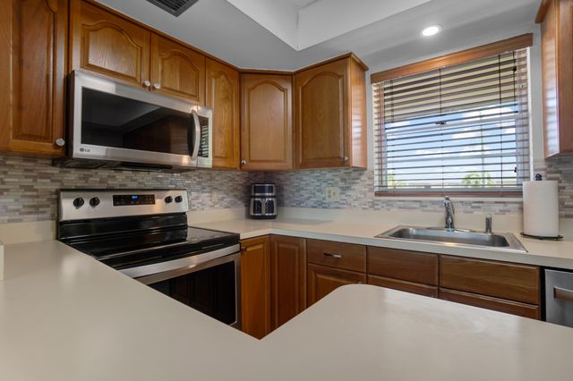 306 S Circle Dr S S 203, Boynton Beach, FL 33435