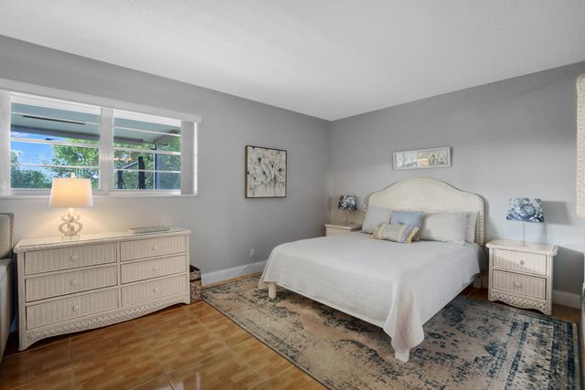 306 S Circle Dr S S 203, Boynton Beach, FL 33435