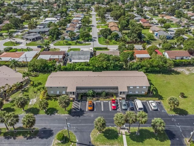306 S Circle Dr S S 203, Boynton Beach, FL 33435