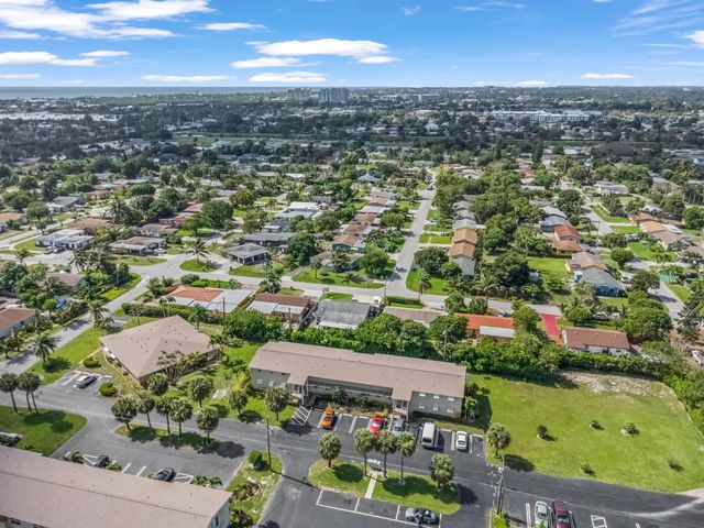 306 S Circle Dr S S 203, Boynton Beach, FL 33435