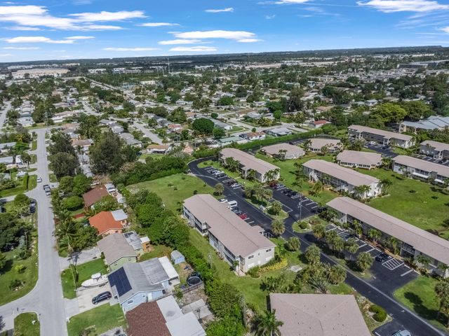 306 S Circle Dr S S 203, Boynton Beach, FL 33435