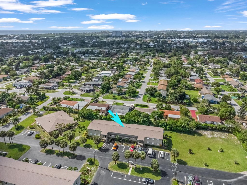 306 S Circle Dr S S 203, Boynton Beach, FL 33435