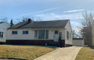 20732 APPLEGATE Road, Maple Heights, OH 44137