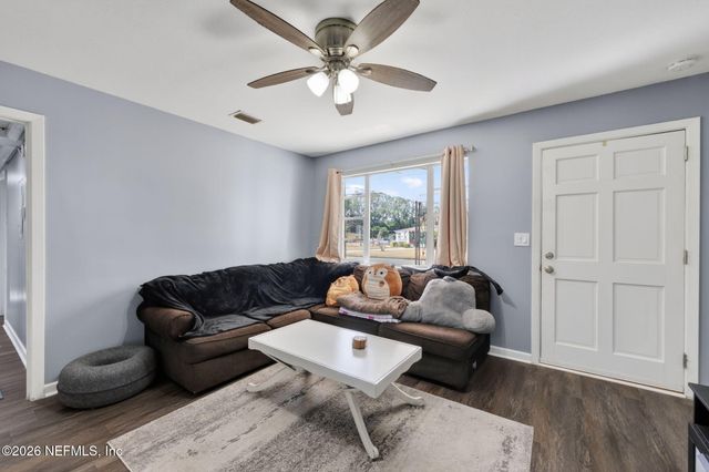 5833 NORDE Drive E, Jacksonville, FL 32244