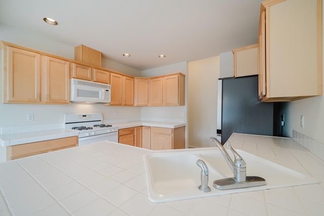 3734 SW Wickiup Place, Redmond, OR 97756