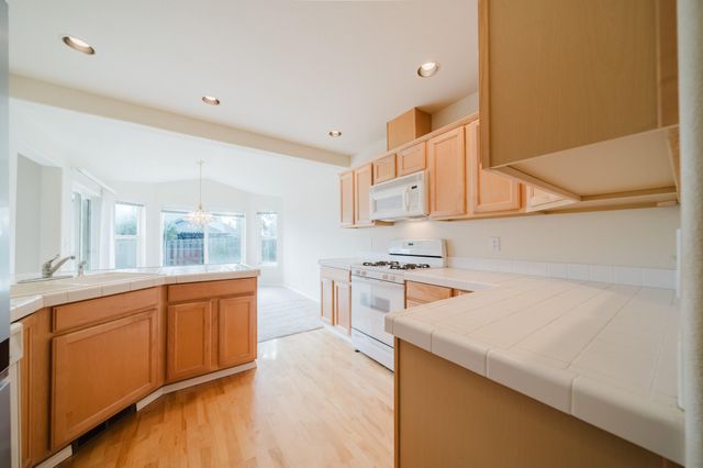 3734 SW Wickiup Place, Redmond, OR 97756