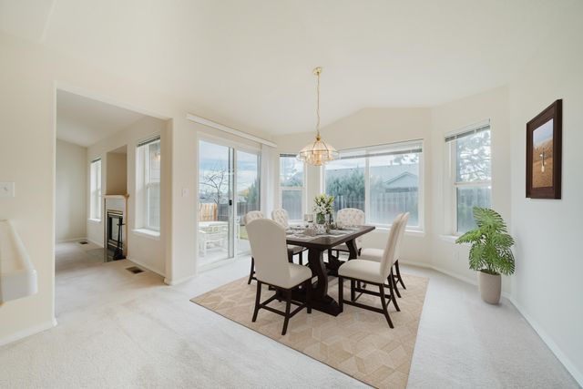 3734 SW Wickiup Place, Redmond, OR 97756