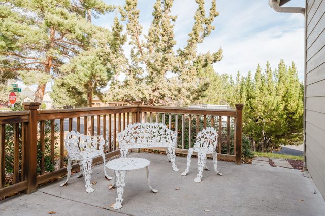 3734 SW Wickiup Place, Redmond, OR 97756