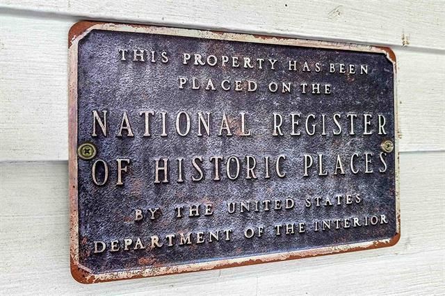 2200 W Memorial Drive, Janesville, WI 53548