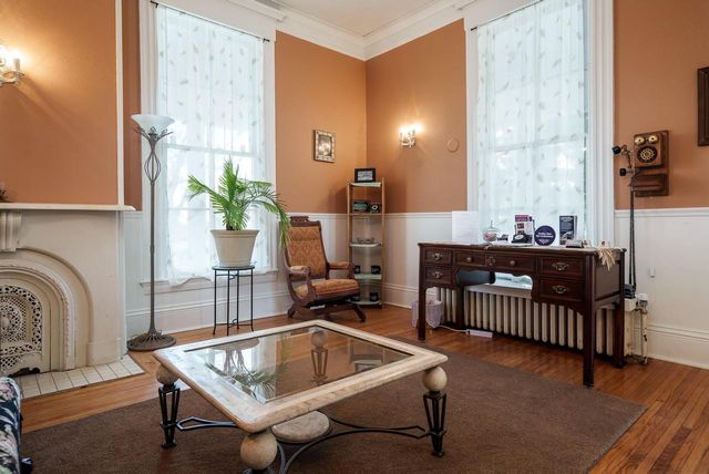 2200 W Memorial Drive, Janesville, WI 53548