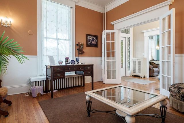 2200 W Memorial Drive, Janesville, WI 53548