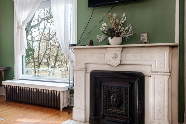 2200 W Memorial Drive, Janesville, WI 53548