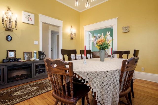 2200 W Memorial Drive, Janesville, WI 53548