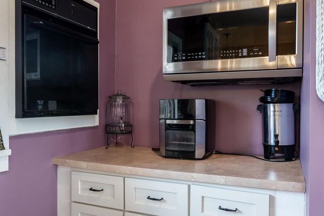 2200 W Memorial Drive, Janesville, WI 53548