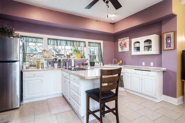 2200 W Memorial Drive, Janesville, WI 53548