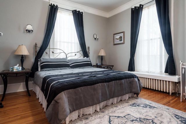 2200 W Memorial Drive, Janesville, WI 53548