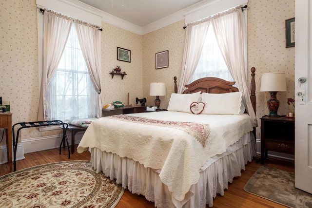 2200 W Memorial Drive, Janesville, WI 53548