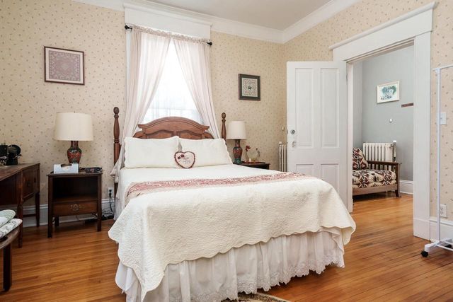 2200 W Memorial Drive, Janesville, WI 53548