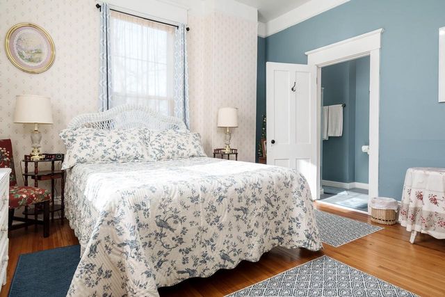 2200 W Memorial Drive, Janesville, WI 53548