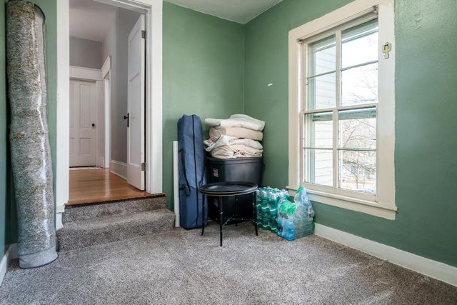 2200 W Memorial Drive, Janesville, WI 53548