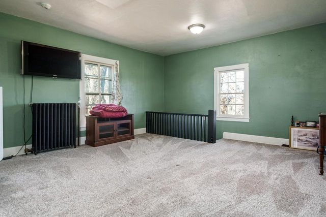 2200 W Memorial Drive, Janesville, WI 53548