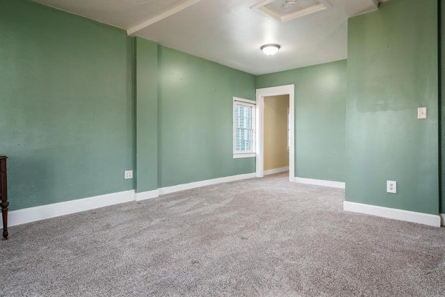 2200 W Memorial Drive, Janesville, WI 53548