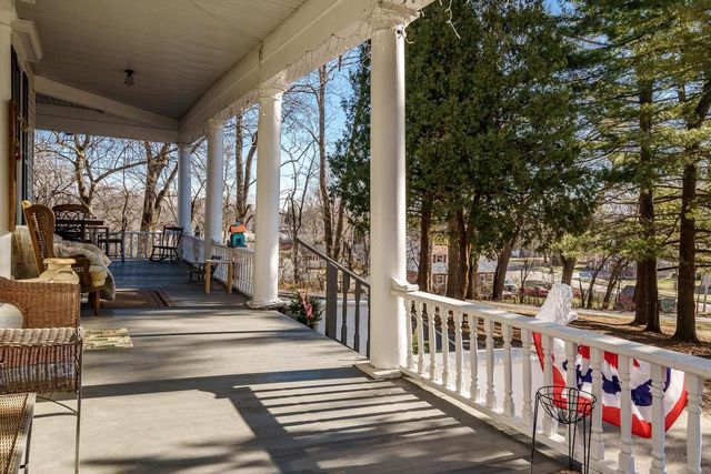 2200 W Memorial Drive, Janesville, WI 53548