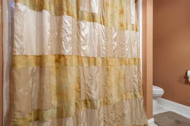 2200 W Memorial Drive, Janesville, WI 53548