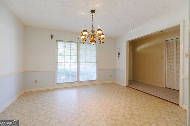 2243 Oakgrove Circle, Valdosta, GA 31602