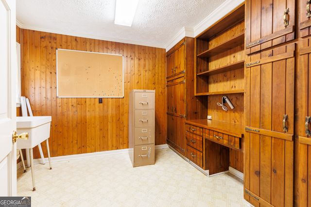 2243 Oakgrove Circle, Valdosta, GA 31602