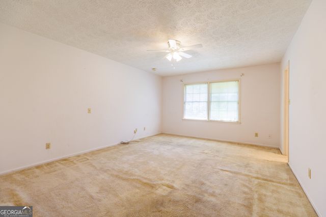 2243 Oakgrove Circle, Valdosta, GA 31602