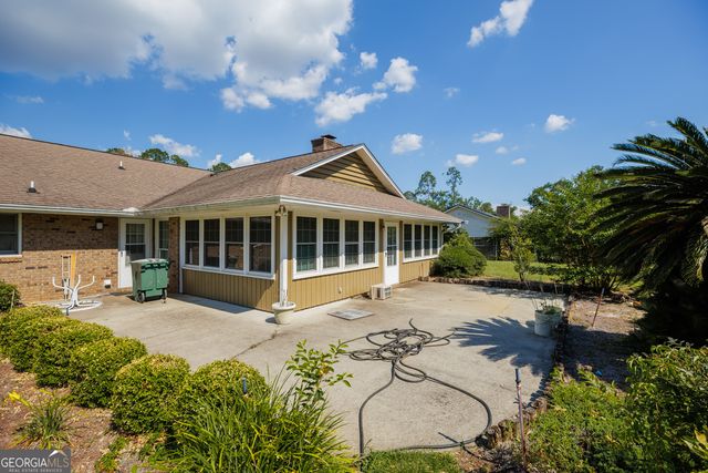 2243 Oakgrove Circle, Valdosta, GA 31602