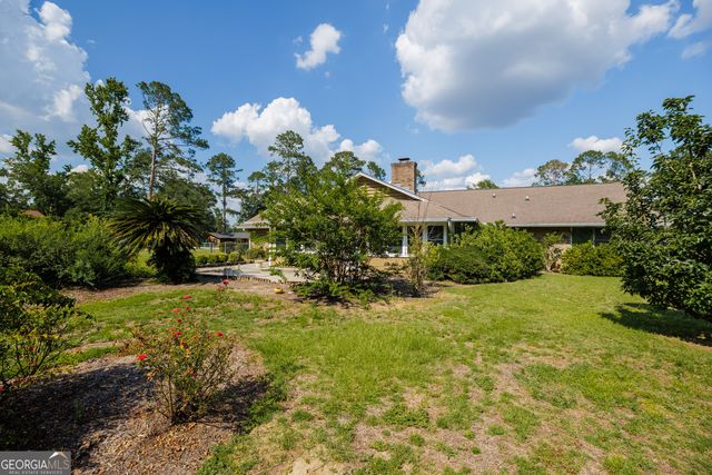 2243 Oakgrove Circle, Valdosta, GA 31602