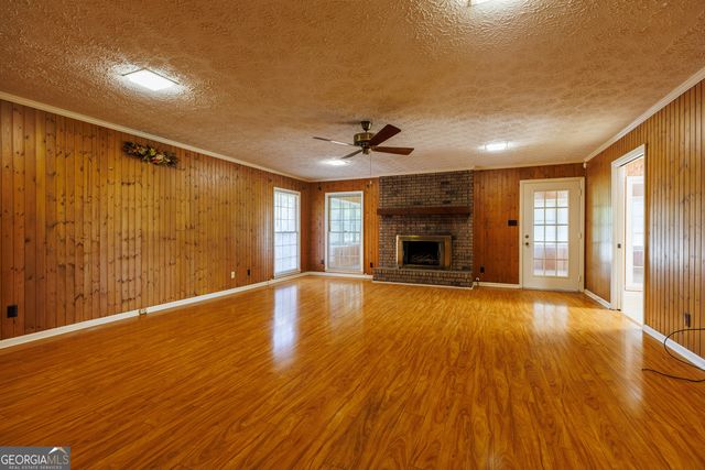 2243 Oakgrove Circle, Valdosta, GA 31602