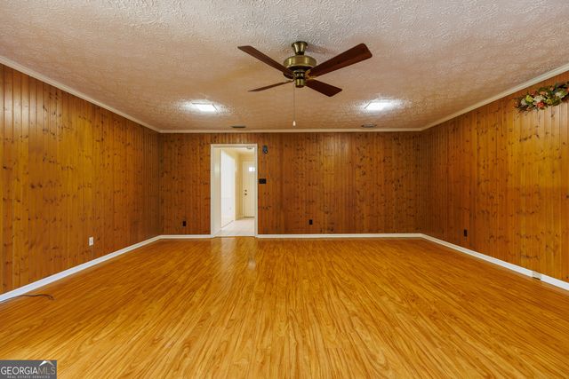 2243 Oakgrove Circle, Valdosta, GA 31602