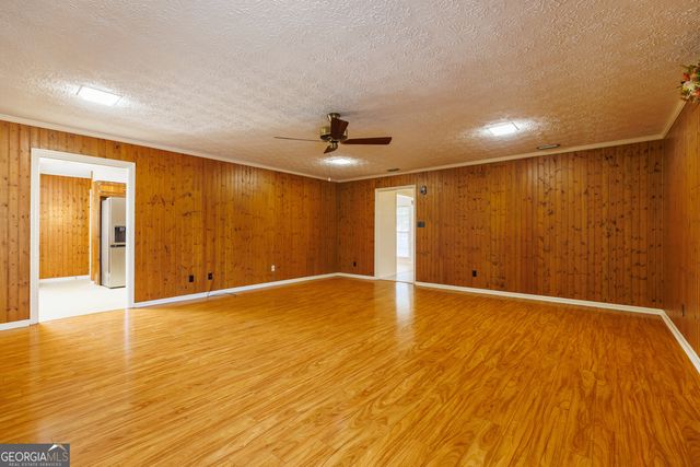 2243 Oakgrove Circle, Valdosta, GA 31602