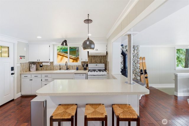 2227 Summit Lake Shore Road NW, Olympia, WA 98502
