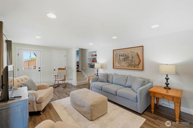 2227 Summit Lake Shore Road NW, Olympia, WA 98502
