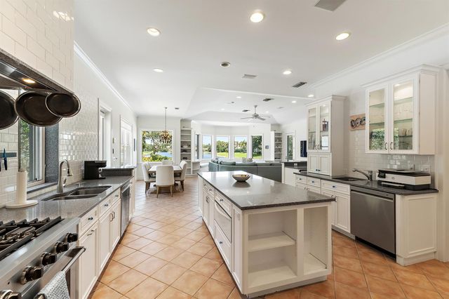 6140 SE Morning Dove Way, Hobe Sound, FL 33455