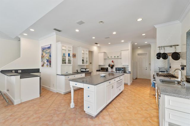6140 SE Morning Dove Way, Hobe Sound, FL 33455