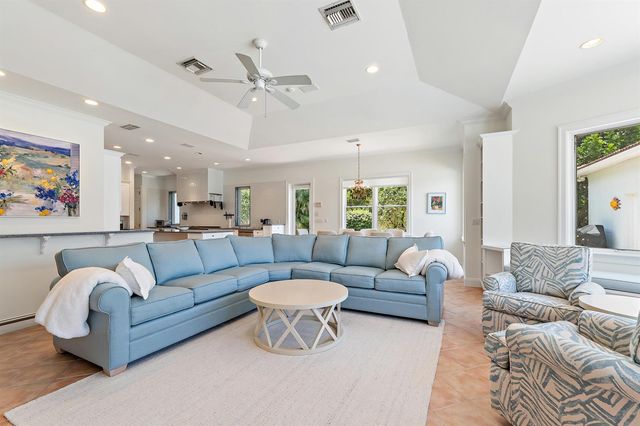 6140 SE Morning Dove Way, Hobe Sound, FL 33455