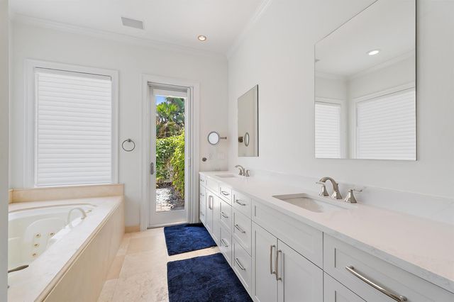 6140 SE Morning Dove Way, Hobe Sound, FL 33455