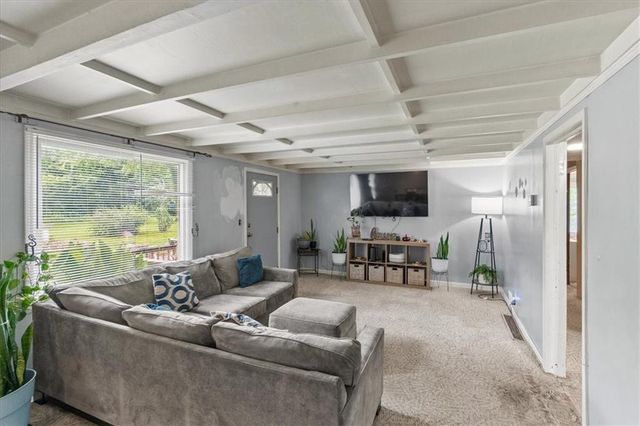 7337 Barnes Drive, Kansas City, KS 66109