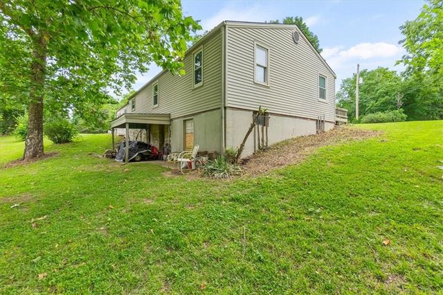 7337 Barnes Drive, Kansas City, KS 66109