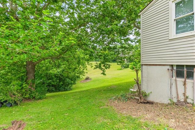7337 Barnes Drive, Kansas City, KS 66109