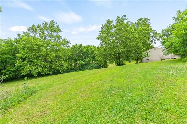 7337 Barnes Drive, Kansas City, KS 66109