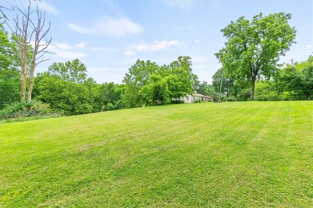7337 Barnes Drive, Kansas City, KS 66109