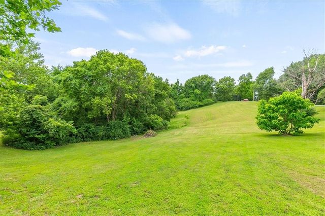 7337 Barnes Drive, Kansas City, KS 66109