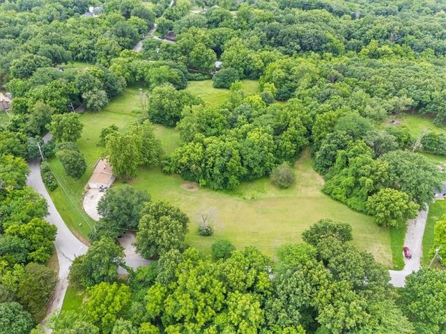 7337 Barnes Drive, Kansas City, KS 66109